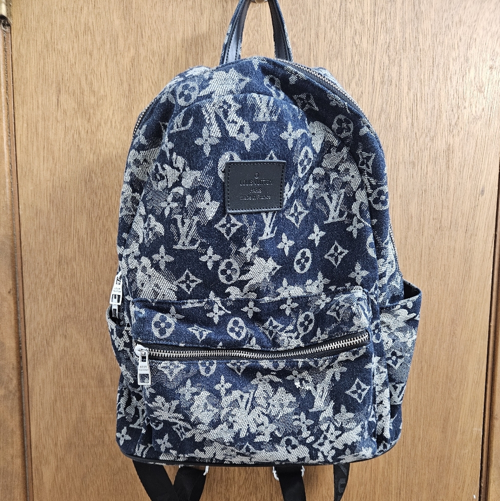 Louis Vuitton Elegant Blue Monogram Backpack Unisex